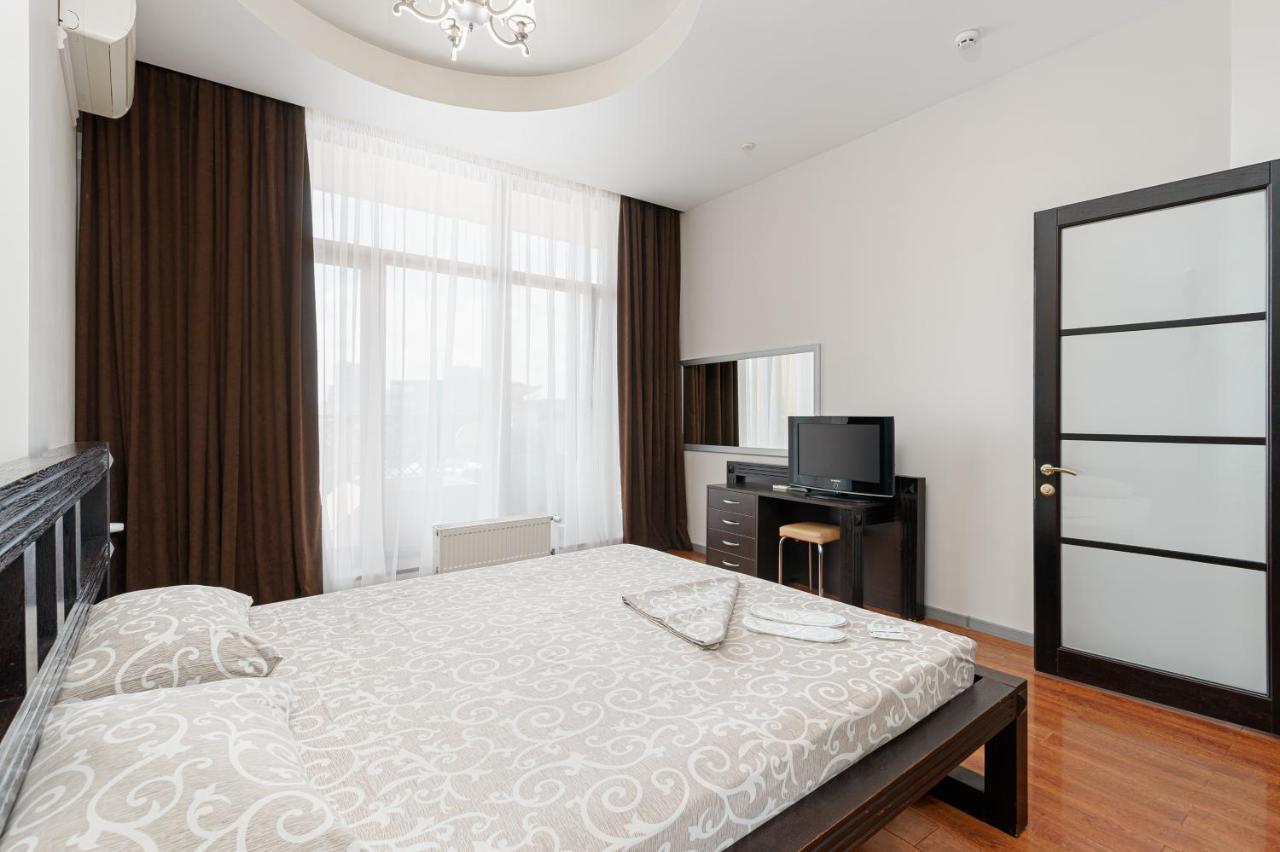 Arcadia Palace 2-Bedrooms Apartment With Terrace Odesa Exterior photo